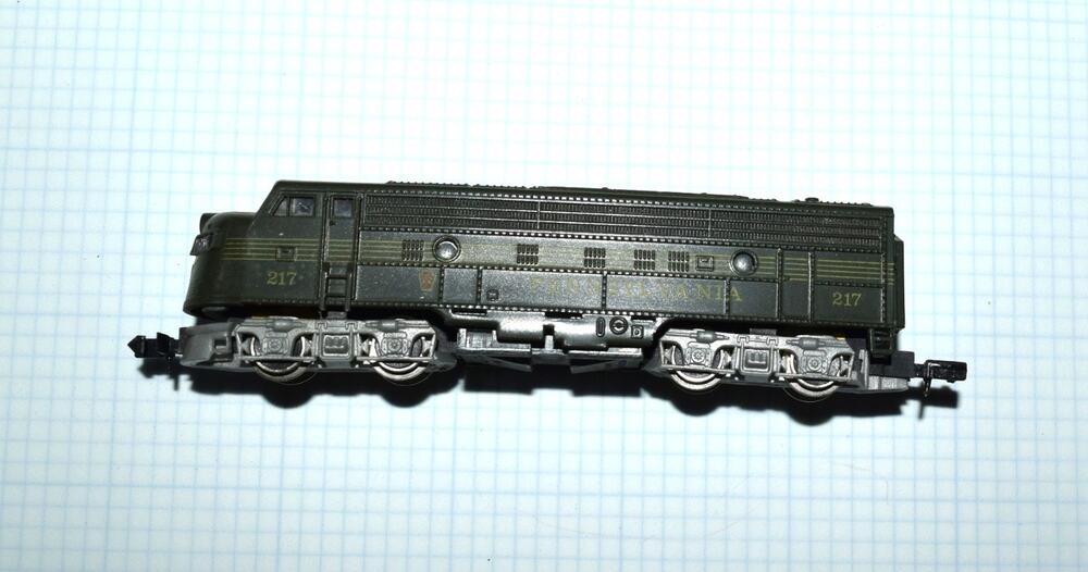 Revell/Rapido N Gauge MicroTRAINS N2480 Diesel Dummy Pennsylania 217 RARE!